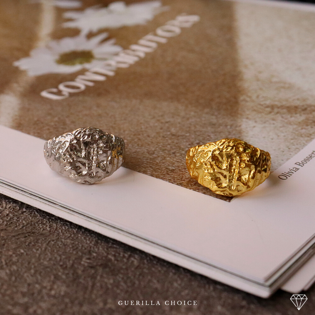 C'EST LA VIE CHARM RING