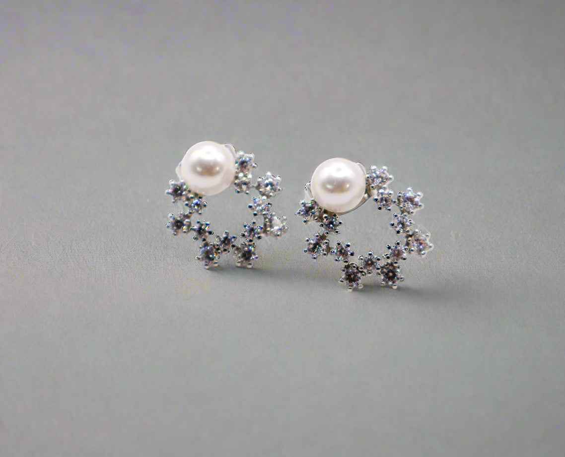 Boucles d'oreilles en or blanc Pearlescent Elegance 