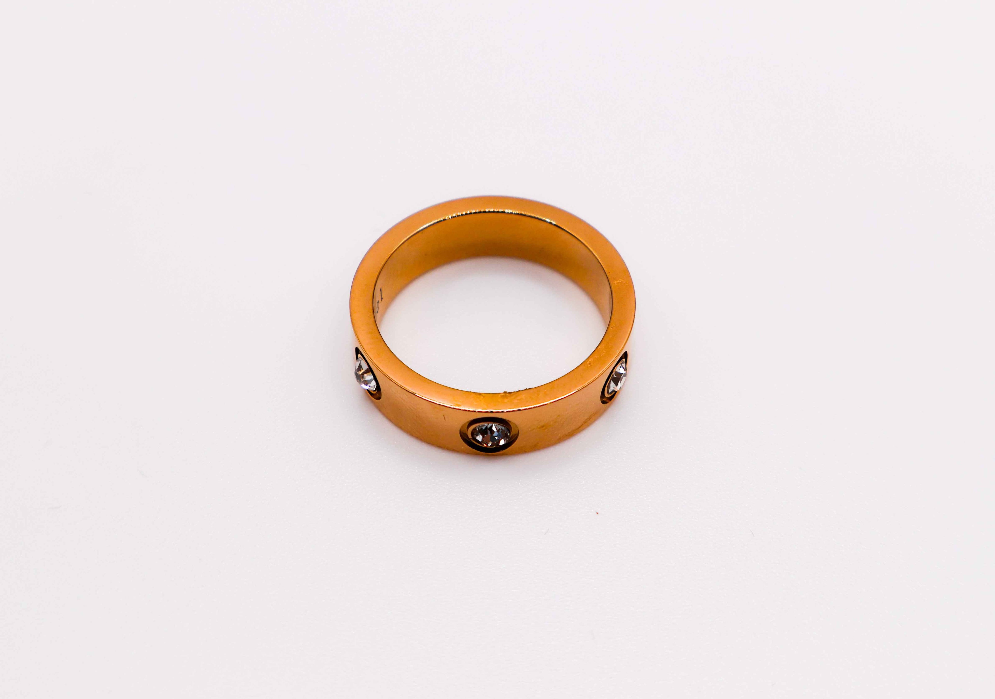 Radiant Rose Gold Gem Ring – Elegant Gemstone Statement Ring for Women