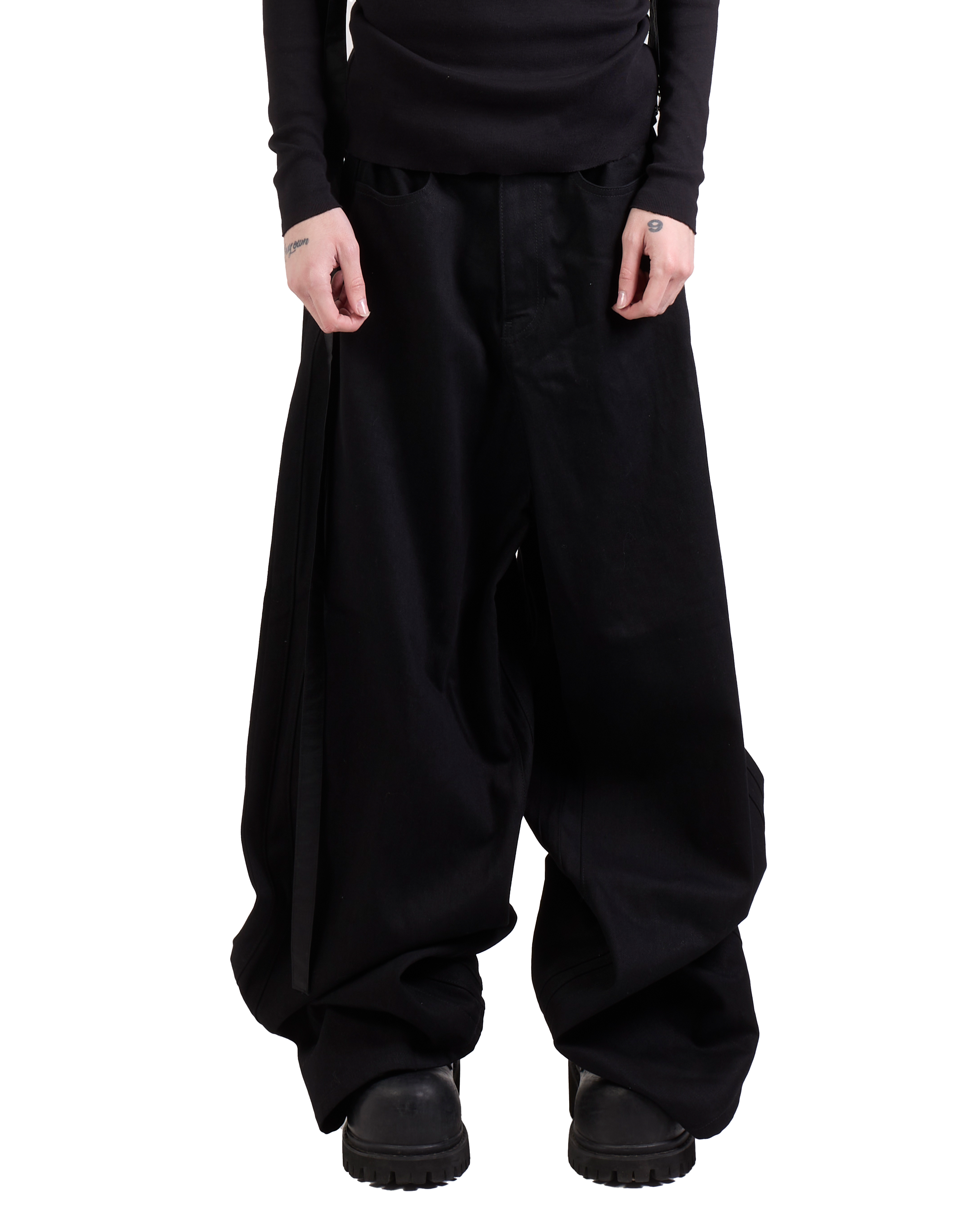 BLACK SCOUT DENIM - Lolomo!