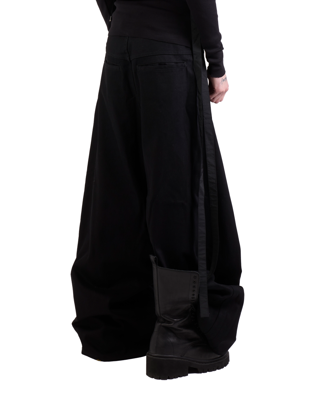 BLACK SCOUT DENIM - Lolomo!