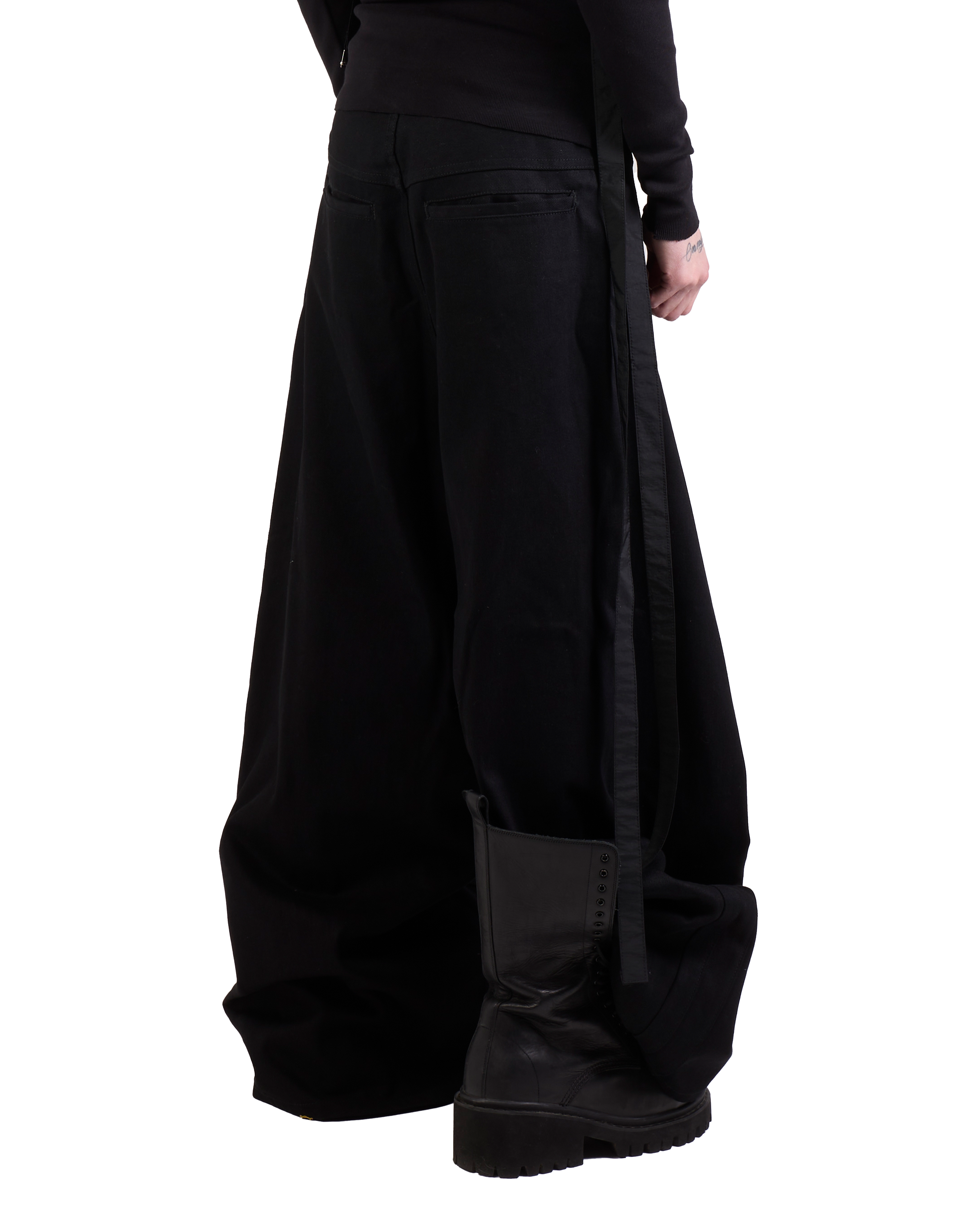 BLACK SCOUT DENIM - Lolomo!