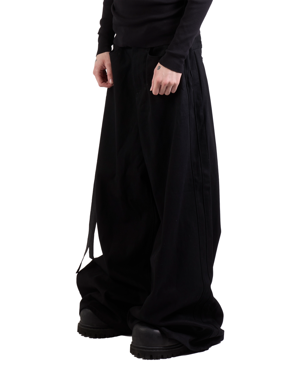 BLACK SCOUT DENIM - Lolomo!