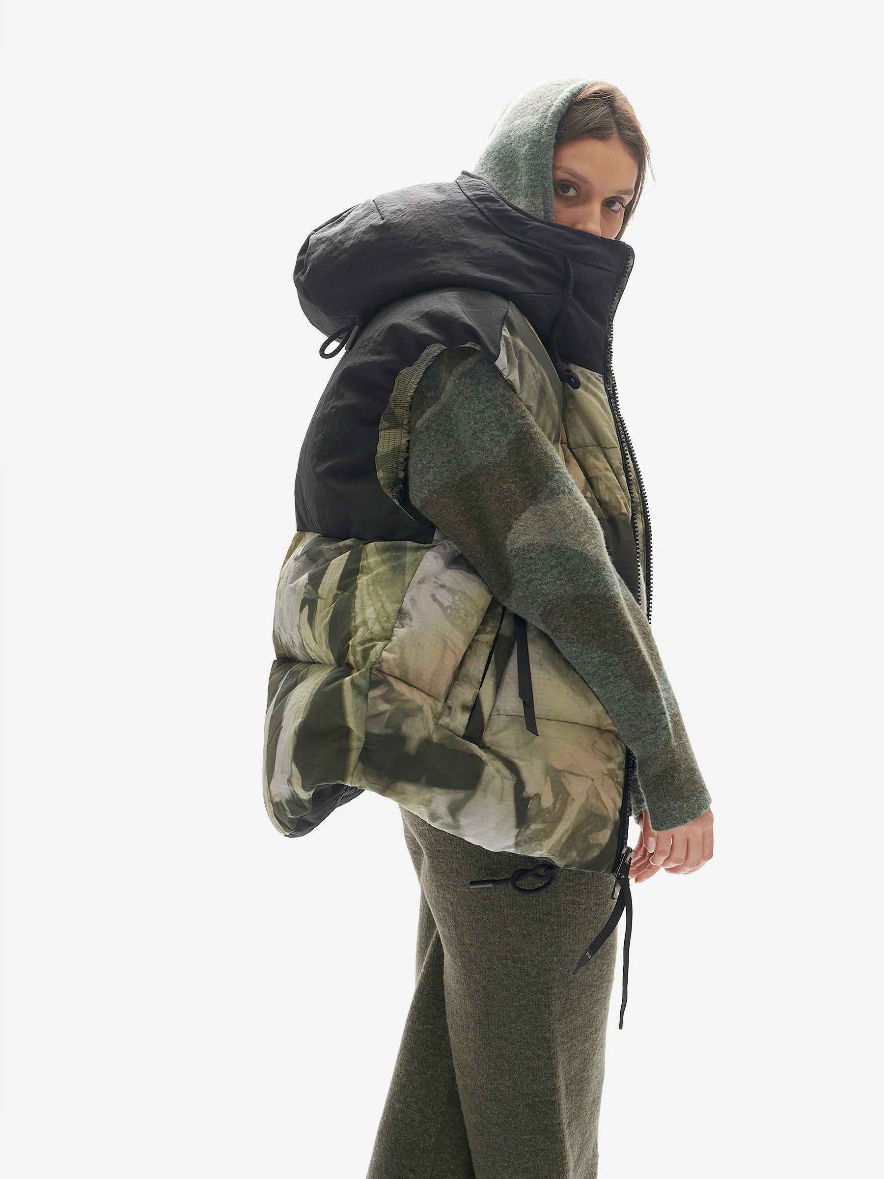 Hooded Down Vest - Rekall Tie