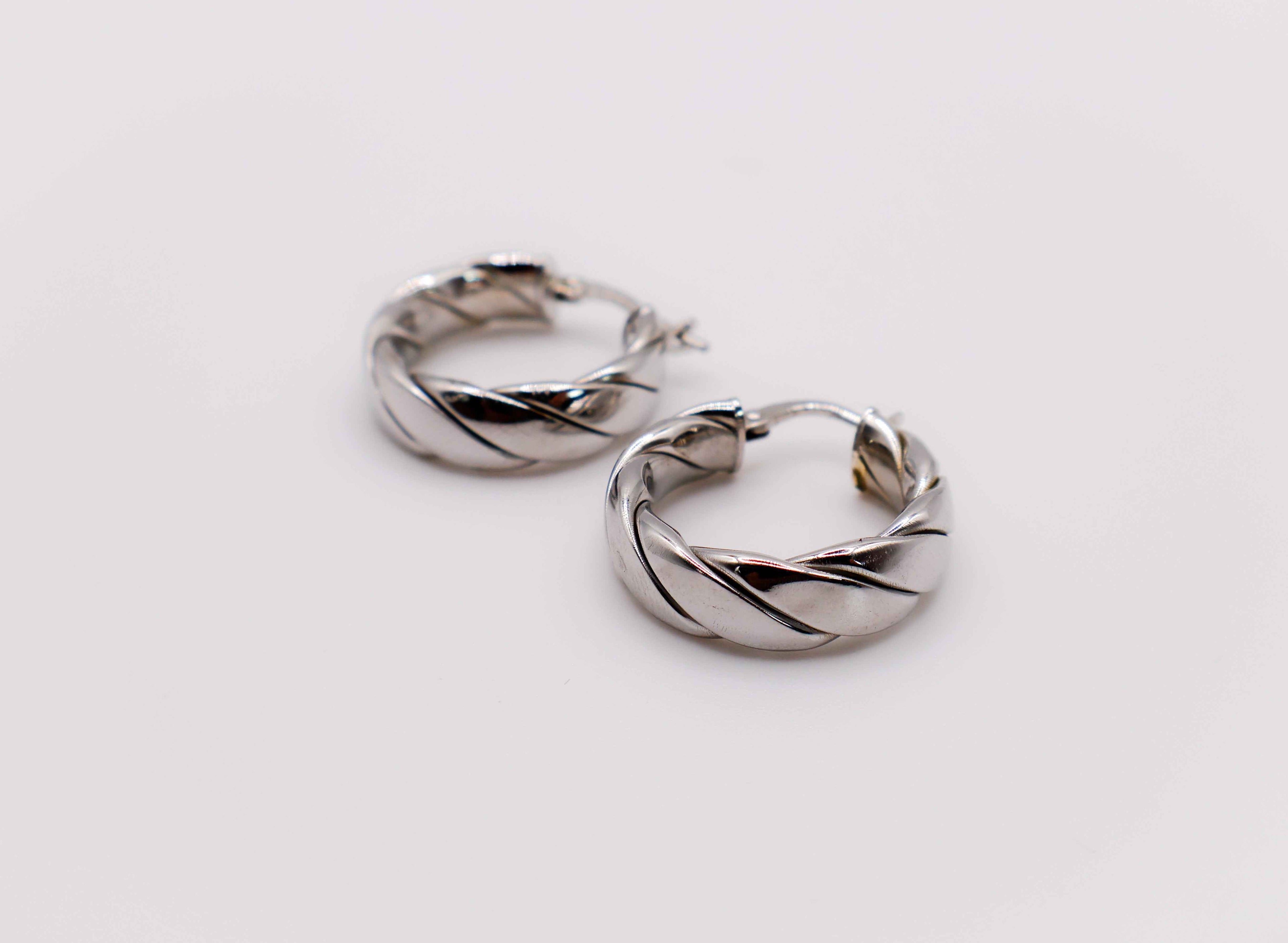 Italian Twirl Sterling Silver Hoop Earrings – Elegant Twisted Design