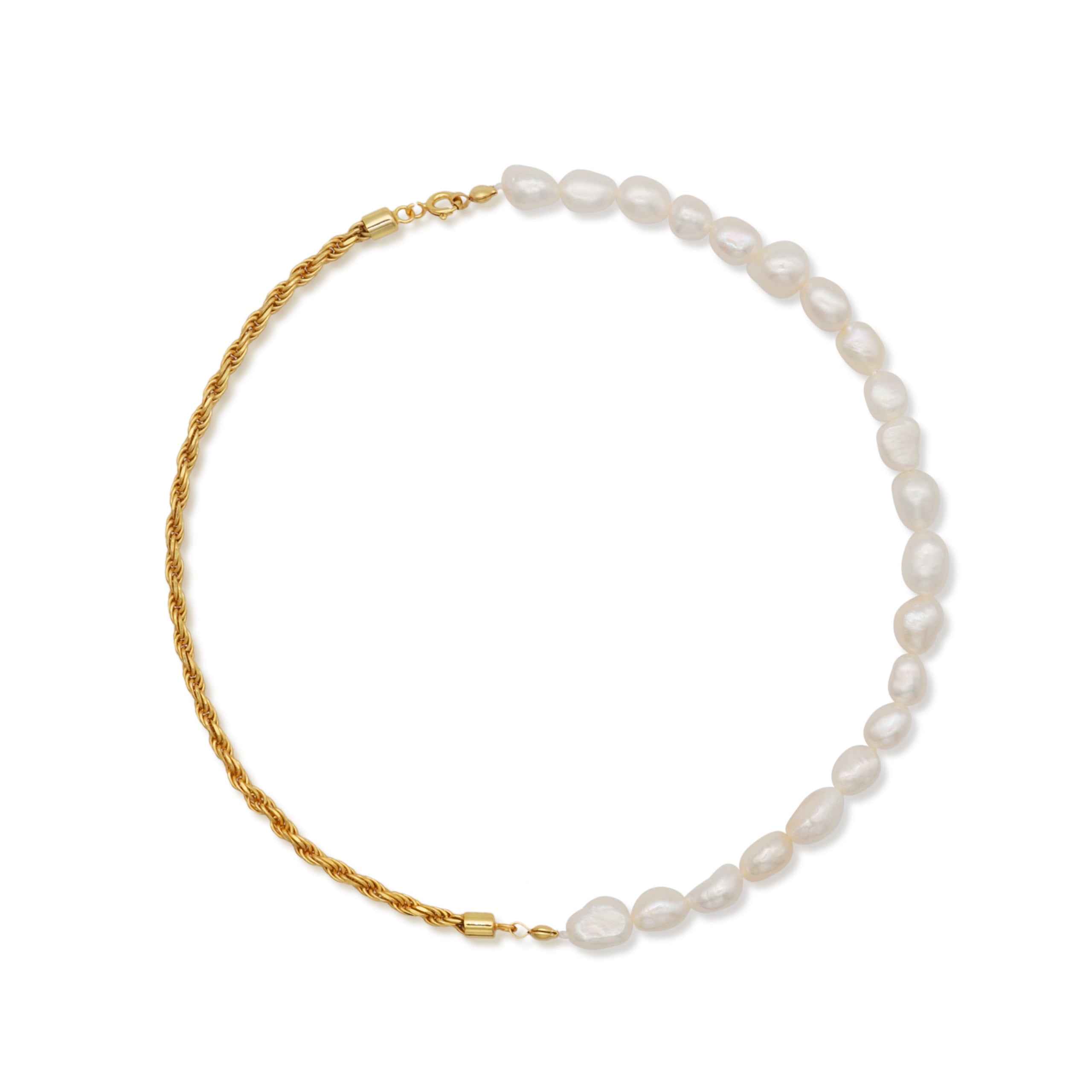 CLARICA PEARL NECKLACE