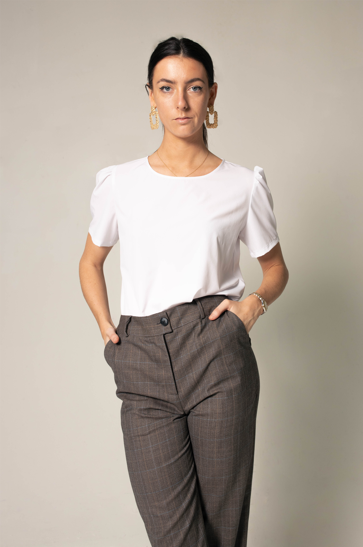 Chemisier élégant à col rond blanc – Haut chic pour femme