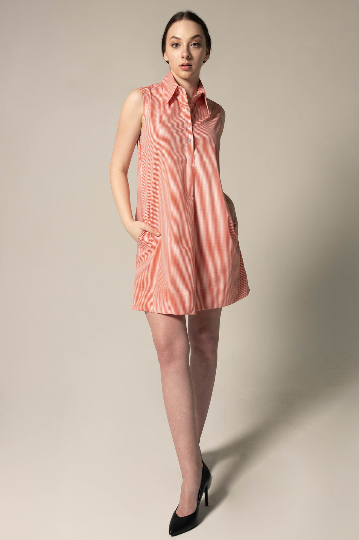 Robe orange sans manches en coton italien – Élégante tenue d'été