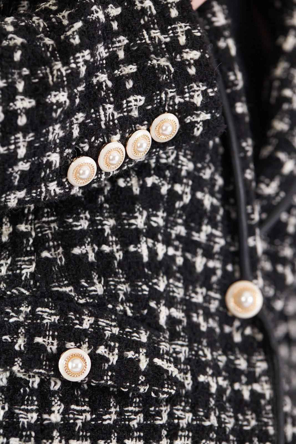 Black & White Tweed Checkers Blazer – Women’s Chic Tailored Jacket