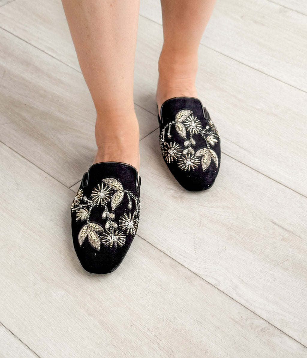 Floral Island Flats in Black