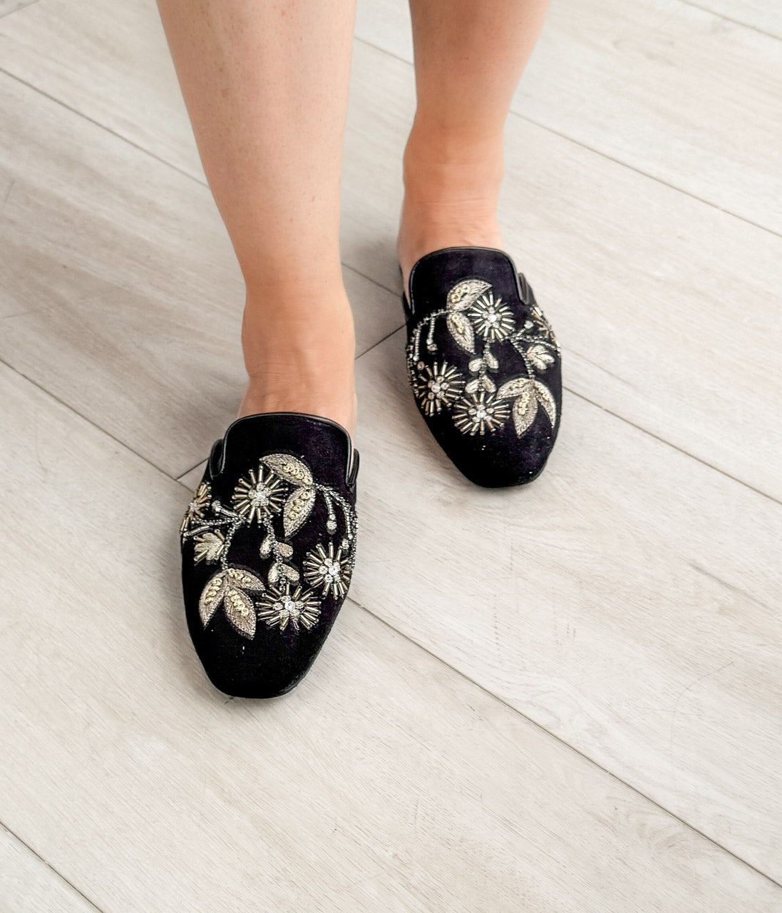 Floral Island Flats in Black