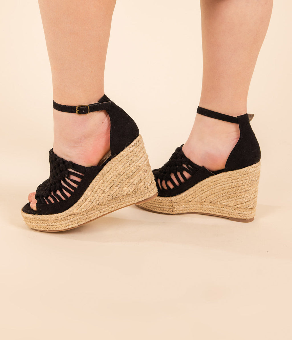 Juti Wedges in Black