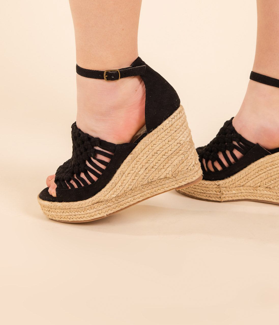 Juti Wedges in Black