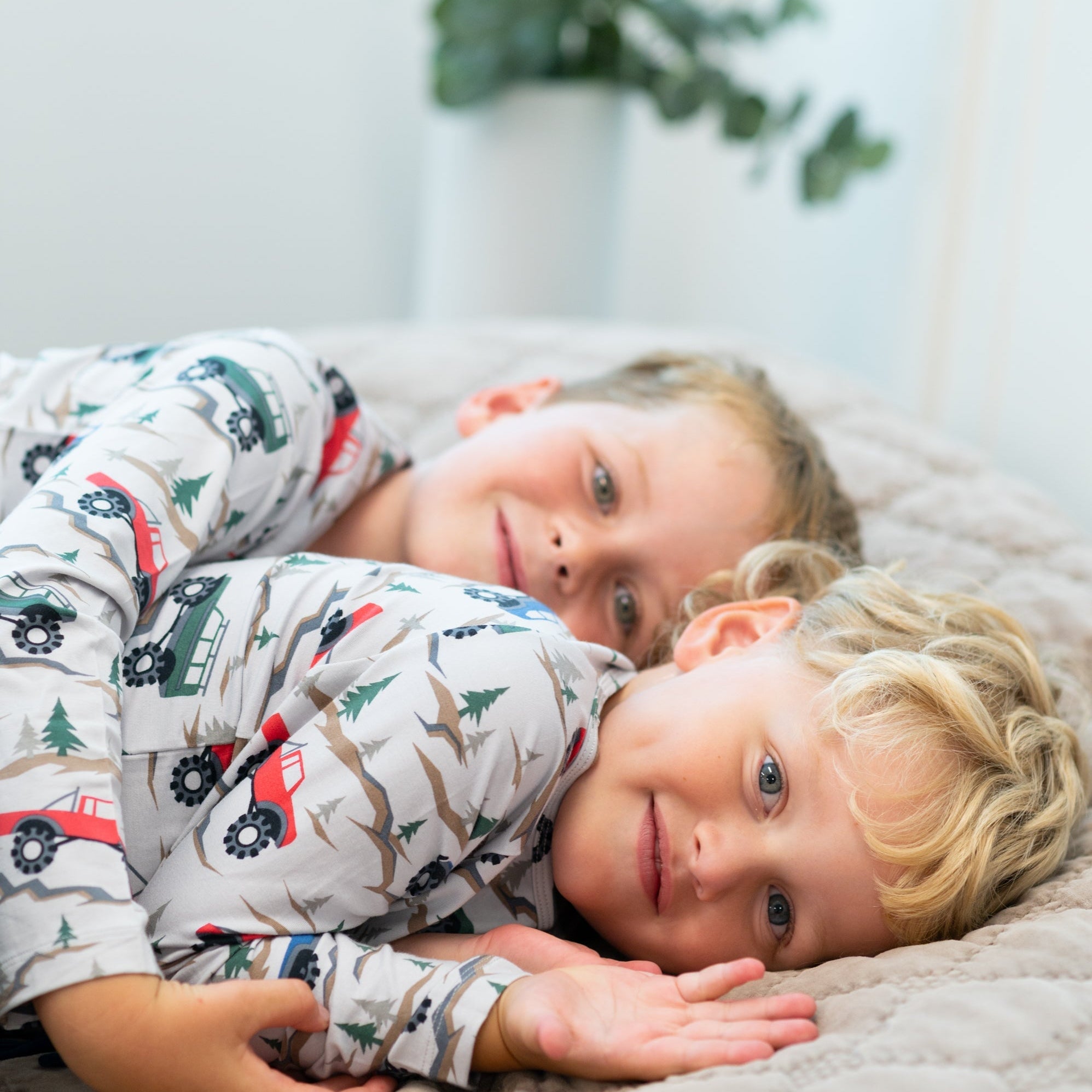 Over The River Raglan Henley